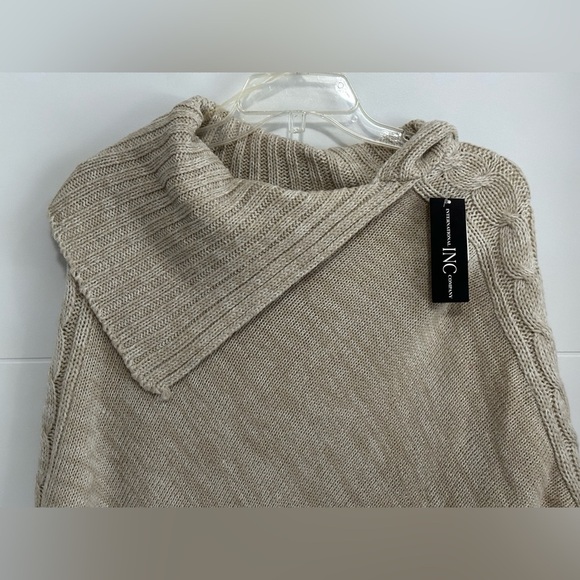 ✨NWT✨ INC International Concepts: Women’s Cable Knit Poncho- One Size Fits Most - Picture 3 of 10